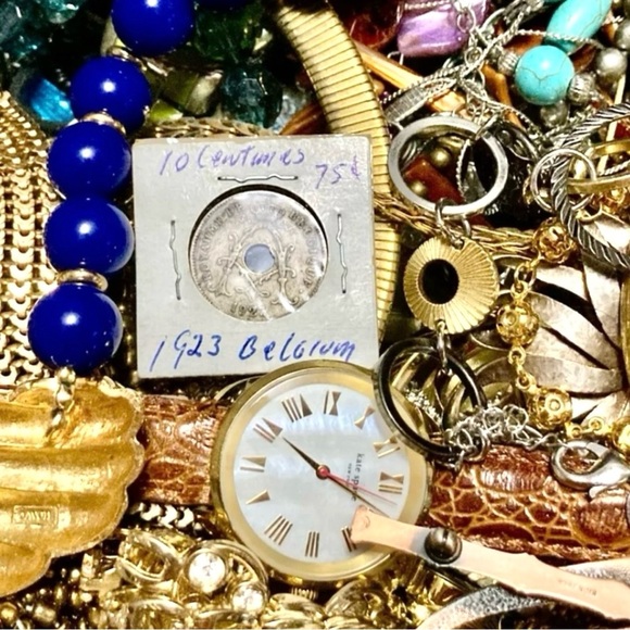 KRISTI’s SPECIAL~ 5 LB vintage to modern fashion jewelry lot~ gold & silver - Picture 3 of 5